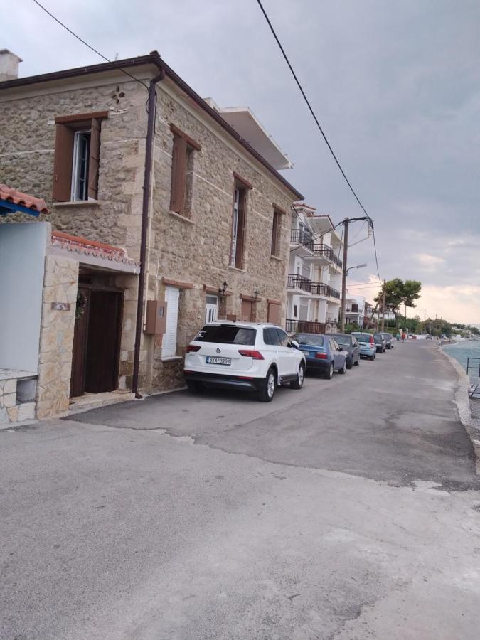 Appartamento Crecian Water Front Aigeira Esterno foto